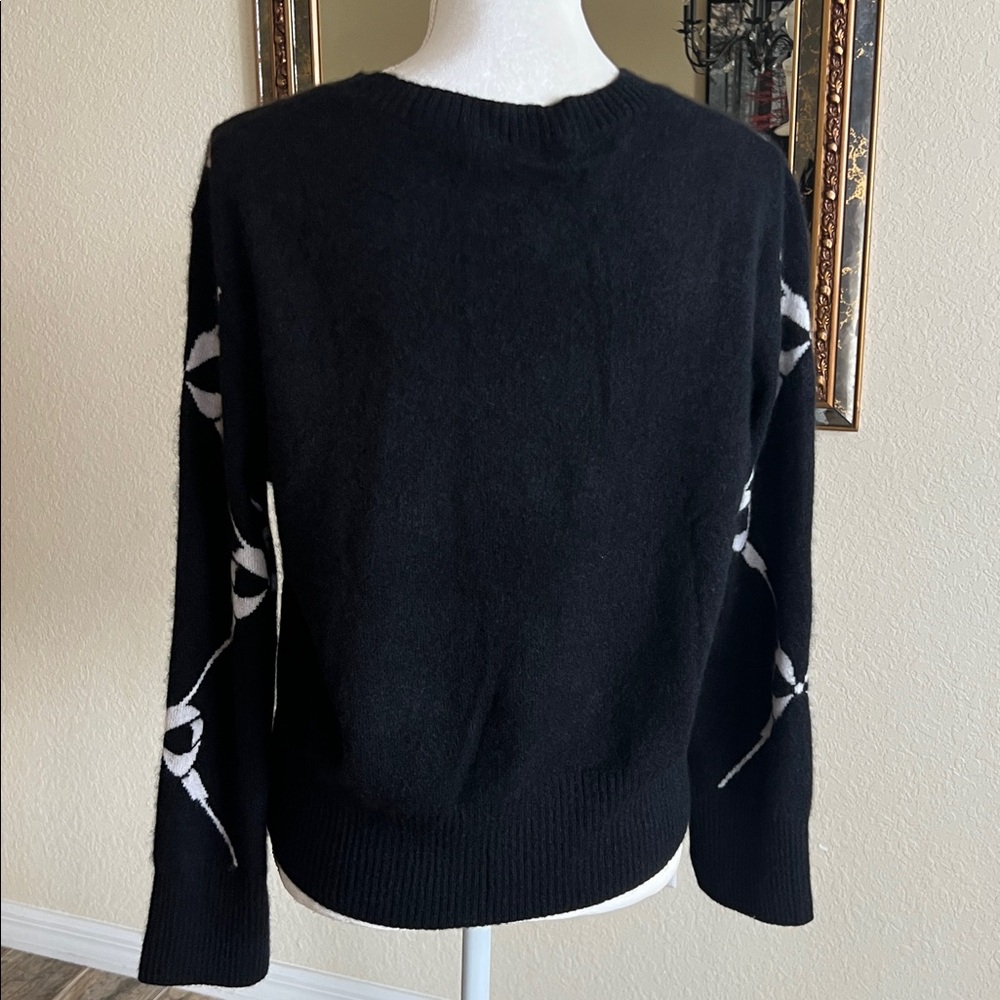Aqua Cashmere Black Oversized Sweater with White Bow Design - Picture 12 of 15